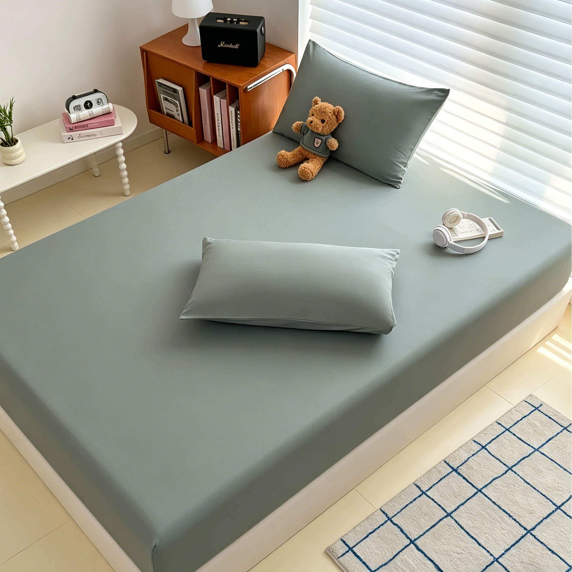 Sorelle Bedding Set