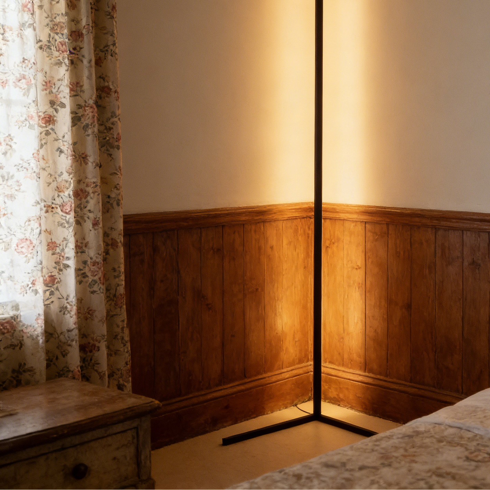 Niko Corner Floor Lamp